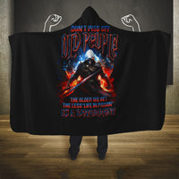 warrior-skull-hooded-blanket-dont-pss-off-old-people