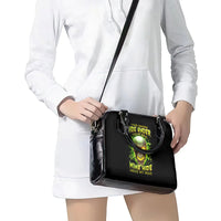 thunder-skull-shoulder-handbag-my-demon-hide-inside-my-head