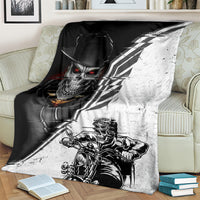 skull-blanket-riding-motocycle