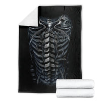 skull-blanket-skeleton-inside
