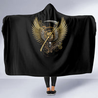 skull-hooded-blanket-golden-skull-steampunk