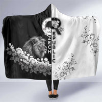Czech Republic Hooded Blanket White Lion With Rose - Wonder Print Shop