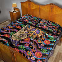 Hippie Quilt Bed Set Hand Gesture V With Peace Symbol - Wonder Print Shop