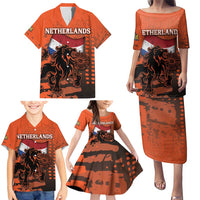 Personalized Netherlands Family Matching Puletasi and Hawaiian Shirt Lion With Daisy Flower - Wonder Print Shop