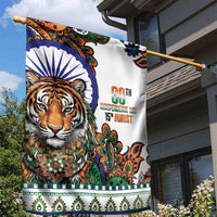 India Independence Day Garden Flag Royal Tiger Ashoka Chakra Paisley Pattern