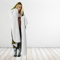 hawaii-fish-hook-hooded-blanket-hibiscus-hawaii-tribal-tattoo-yellow-version