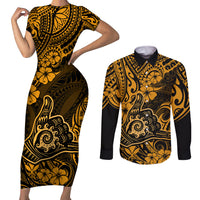 Hawaii Shaka Sign Couples Matching Short Sleeve Bodycon Dress and Long Sleeve Button Shirts With Polynesian Hibiscus Gold Unique - Wonder Print Shop