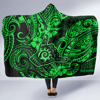 hawaii-shaka-sign-hooded-blanket-with-polynesian-hibiscus-green-unique