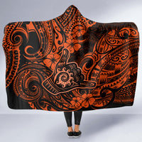 hawaii-shaka-sign-hooded-blanket-with-polynesian-hibiscus-orange-unique