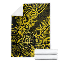 hawaii-shaka-sign-blanket-polynesian-pattern-yellow-version