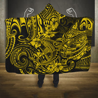 hawaii-shark-hooded-blanket-polynesian-pattern-yellow-version