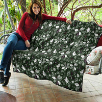 Cardinal Christmas Green Quilt Xmas Pattern - Wonder Print Shop