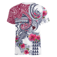 Hawaii Kakau Mix Paisley Pattern Women V Neck T Shirt Polynesian Tropical Unique Style - Wonder Print Shop