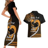 Personalised Hawaii Couples Matching Short Sleeve Bodycon Dress and Hawaiian Shirt Maui Be Strong Kakau Gold Version - Wonder Print Shop