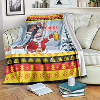 Deutschland Frohe Weihnachten Blanket Funny Santa Claus and Krampus Drink Beer Together