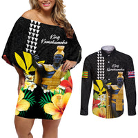 Hawaii King Kamehameha Day Couples Matching Off Shoulder Short Dress and Long Sleeve Button Shirt Kanaka Maoli Hibiscus Flower and Kakau Pattern - Wonder Print Shop