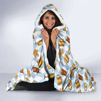 Funny Beer Oktoberfest Hooded Blanket Ich Bin Nur Wegen Dem Bier Hier - Wonder Print Shop