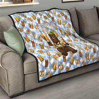 Funny Beer Oktoberfest Quilt Ich Bin Nur Wegen Dem Bier Hier - Wonder Print Shop