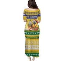 Saint Vincent And The Grenadines Christmas Family Matching Puletasi and Hawaiian Shirt Santa Vincent Parrot With Coat Of Arms - Wonder Print Shop