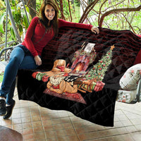 Funny Christmas Quilt Naughty Santa Im Laying On Your Present - Wonder Print Shop