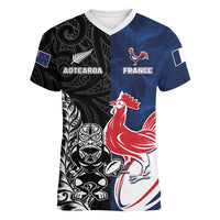 France And New Zealand Rugby Custom Women V-Neck T-Shirt Les Bleus Rooster With Maori Tiki - Wonder Print Shop