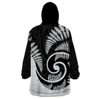 New Zealand Wearable Blanket Hoodie Maori With Silver Fern White LT6 - Wonder Print Shop