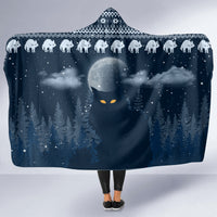 yule-cat-christmas-hooded-blanket-jolakotturinn-snowy-night