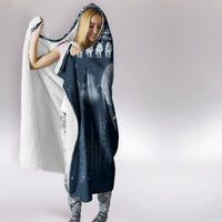 yule-cat-christmas-hooded-blanket-jolakotturinn-snowy-night