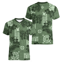 Hawaii Tapa Women V Neck T Shirt Hibiscus Mix Hawaiian Quilt Patches - Sage Green - Wonder Print Shop
