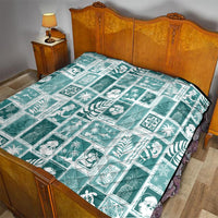 Hawaii Christmas Retro Patchwork Quilt Teal - Wonder Print Shop