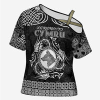Personalized Merionethshire Meirionnydd Cross Shoulder Shirt Black Wolf Celtic-inspired - Wonder Print Shop