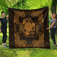 Personalized Montgomeryshire Sir Drefaldwyn Quilt Gold Water Triskele Celtic-inspired - Wonder Print Shop