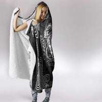 Personalized Radnorshire Sir Faesyfed Hooded Blanket Black Oak Tree Of Life Celtic-inspired - Wonder Print Shop