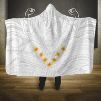 tonga-white-sunday-hooded-blanket-polynesian-plumeria-tribal-simple