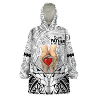 Polynesian Father's Day Gift For Dad Wearable Blanket Hoodie Super Father In The World - Black Polynesian Pattern - Wonder Print Shop