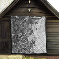 Polynesia Quilt Hibiscus and Hawaiian Tribal Tattoo Retro Style Gray Color - Wonder Print Shop