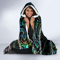 personalised-new-zealand-christmas-hooded-blanket-maori-fern-manaia-meri-kirihimete-with-papaua-shell