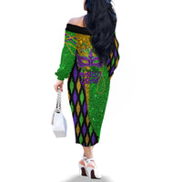 Peace Love Mardi Gras Family Matching Off Shoulder Long Sleeve Dress and Hawaiian Shirt Carnival Masks With Feathers - Wonder Print Shop