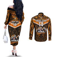 custom-papua-new-guinea-rugby-couples-matching-off-the-shoulder-long-sleeve-dress-and-long-sleeve-button-shirts-lae-snax-tigers-png-polynesian-pattern