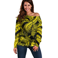 Personalised Polynesian Off Shoulder Sweater Tribal Honu Turtle with Hibiscus Gold Version - Wonder Print Shop