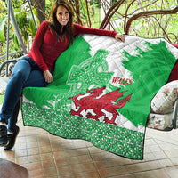 Grunge Green Wales Quilt Celtic Cross Welsh Red Dragon - Wonder Print Shop