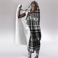 Pano De Terra Motifs Cabo Verde Hooded Blanket Black Color