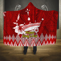 personalised-tonga-king-tupou-i-day-hooded-blanket-tongan-ngatu-pattern-with-crown