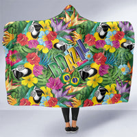 Macaw Parrot Brazil Hooded Blanket Maracas Seamless Tropical Flowers
