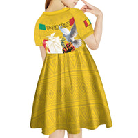 Personalized Guinea Independence Day Kid Short Sleeve Dress Coat Of Arms With African Pattern - Wonder Print Shop