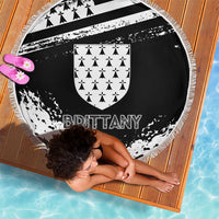 Brittany Beach Blanket Coat Of Arms With Triskelion - Grunge Style - Wonder Print Shop