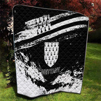 Brittany Quilt Coat Of Arms With Triskelion - Grunge Style - Wonder Print Shop