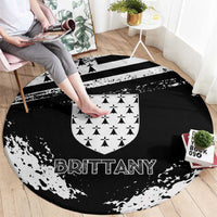 Brittany Round Carpet Coat Of Arms With Triskelion - Grunge Style - Wonder Print Shop
