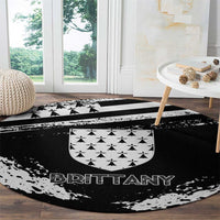 Brittany Round Carpet Coat Of Arms With Triskelion - Grunge Style - Wonder Print Shop