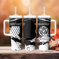 Personalized Brittany Tumbler With Handle Coat Of Arms With Triskelion - Grunge Style - Wonder Print Shop